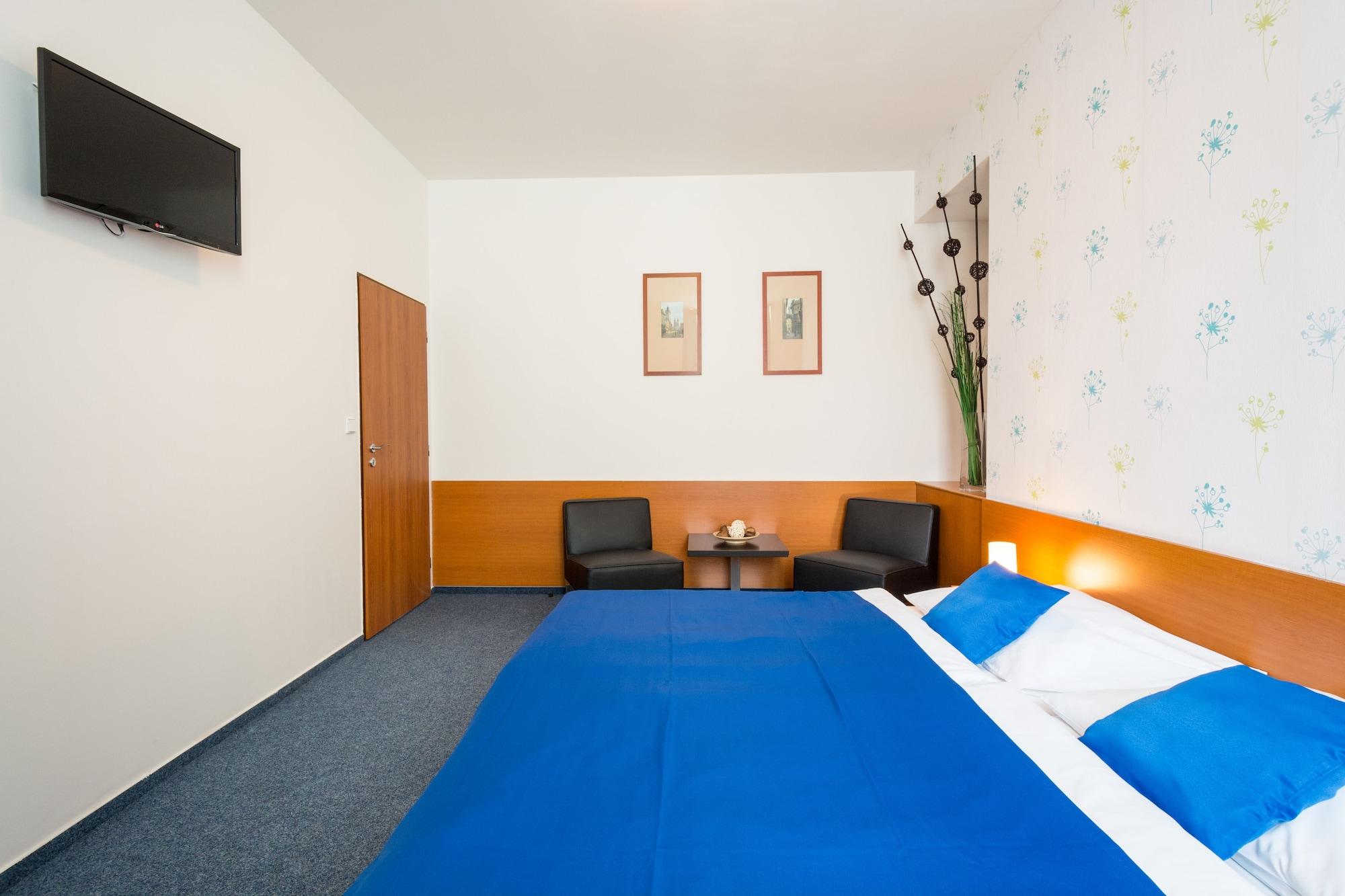 Adeba Hotel Praag Buitenkant foto