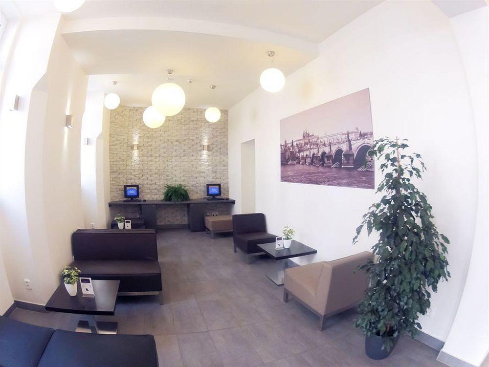 Adeba Hotel Praag Buitenkant foto