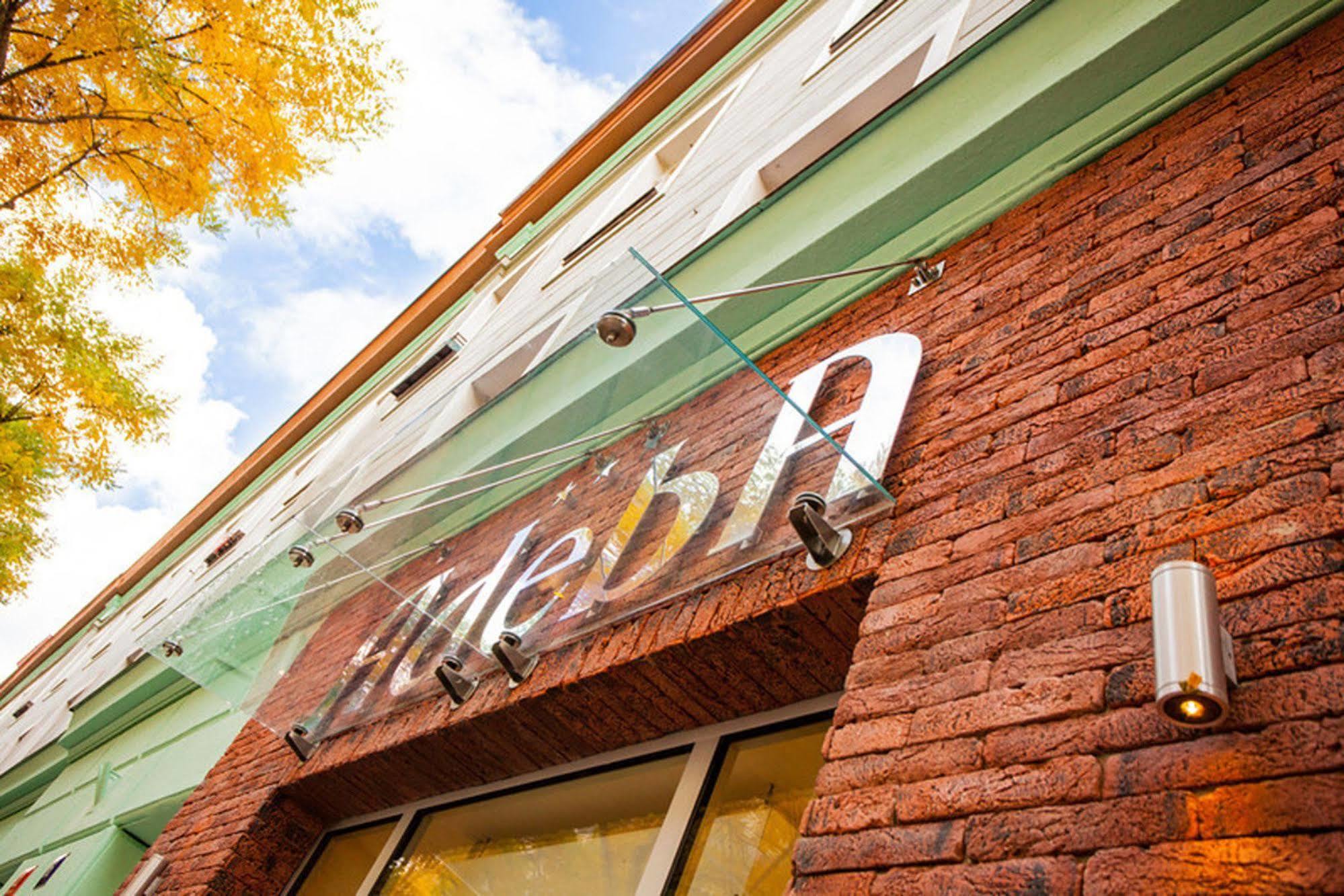 Adeba Hotel Praag Buitenkant foto