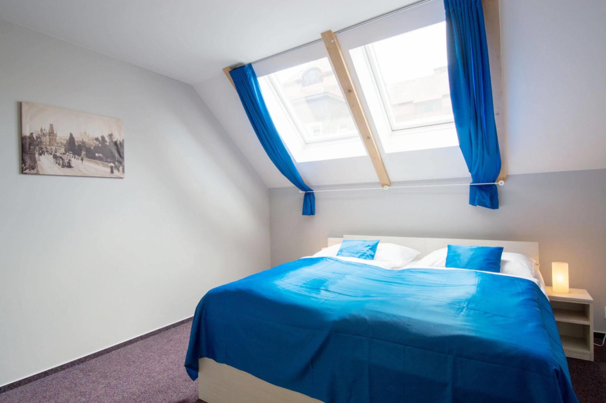 Adeba Hotel Praag Buitenkant foto