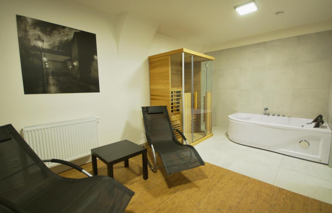 Adeba Hotel Praag Buitenkant foto