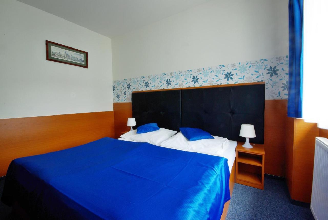 Adeba Hotel Praag Buitenkant foto