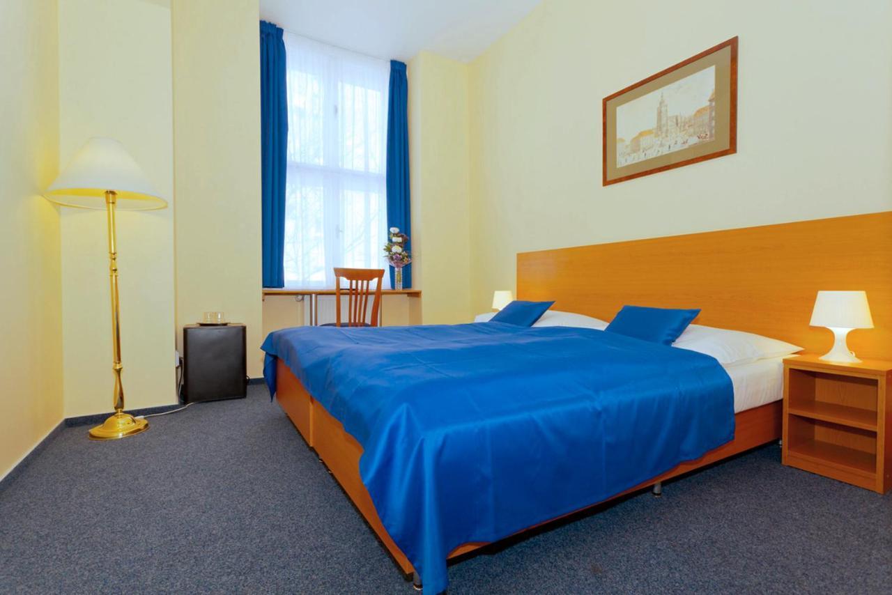 Adeba Hotel Praag Buitenkant foto
